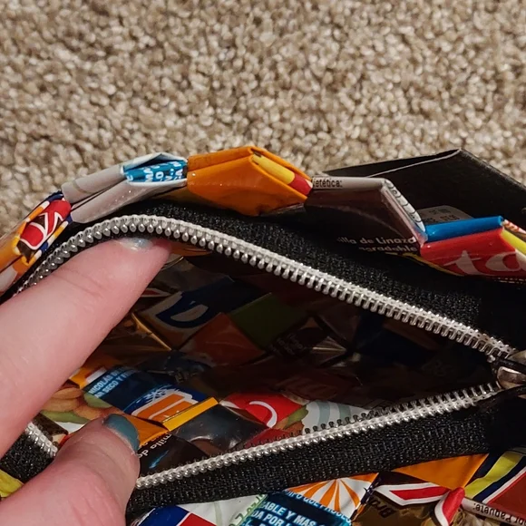 Ollin Arm Candy Clutch NWT - Picture 6 of 8